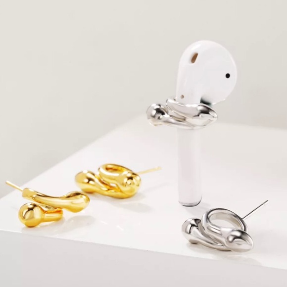 ✨✨ Silver or Gold Wireless Hold  Earring✨✨ - Picture 2 of 6